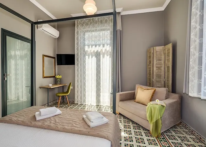 Ξενοδοχείο με διαμερίσματα Mosaic 4*