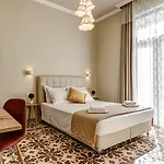 Mosaic Aparthotel
