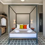 Mosaic Aparthotel 4*