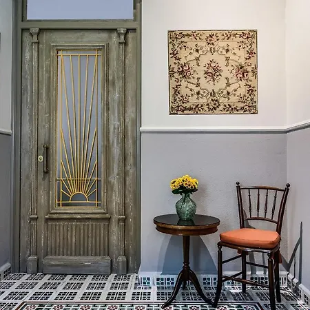 Mosaic Aparthotel 3*