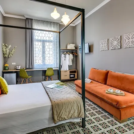 Mosaic Aparthotel