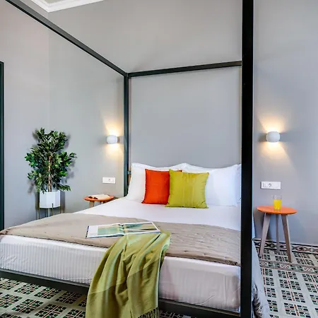 Mosaic Aparthotel