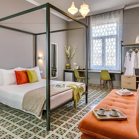 Mosaic Aparthotel 4*